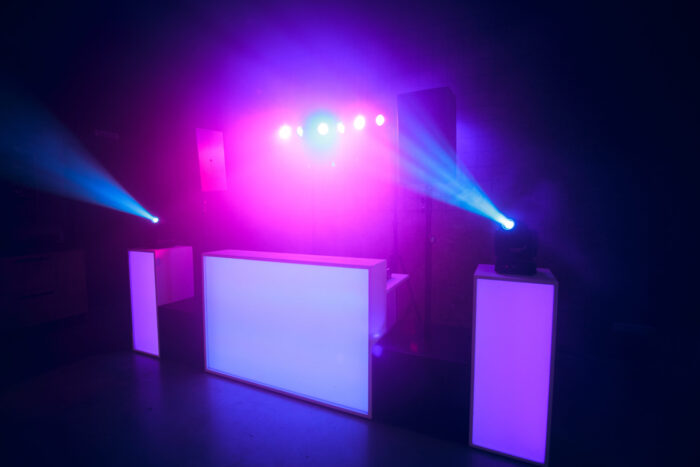 WHITE BOOTH - Afbeelding 2