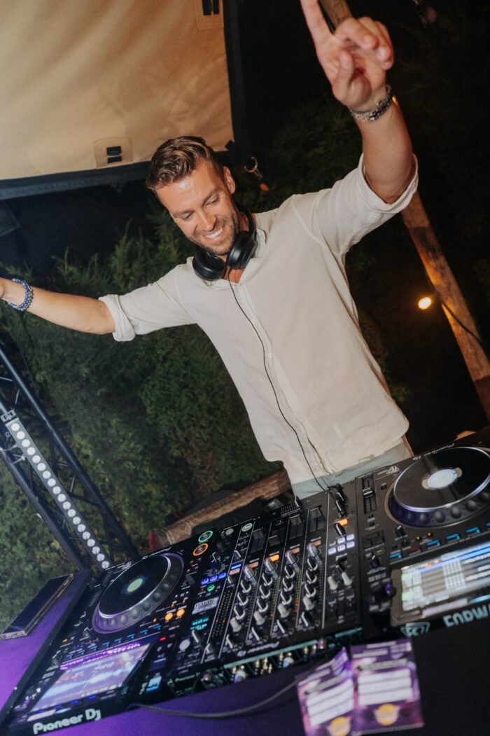 DJ Carlo